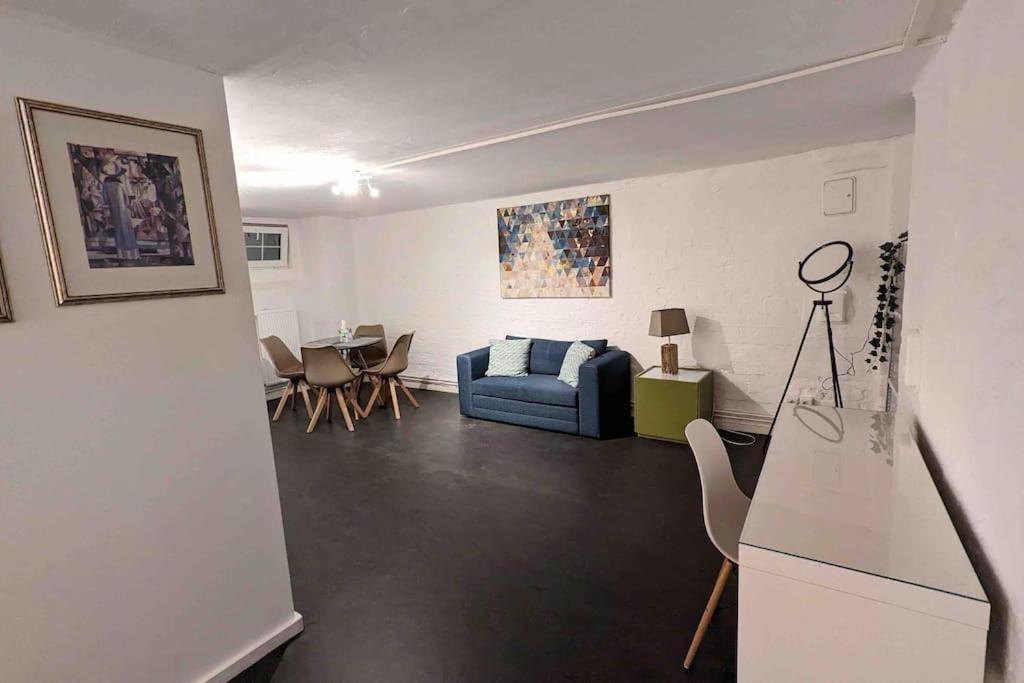 Central, Cozy & Beautiful Designed 2-Rooms Apt. Near River เบอร์ลิน ภายนอก รูปภาพ