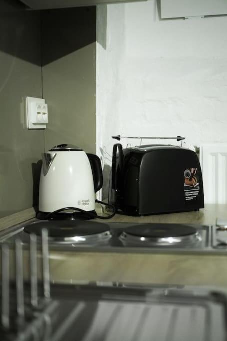 Central, Cozy & Beautiful Designed 2-Rooms Apt. Near River เบอร์ลิน ภายนอก รูปภาพ